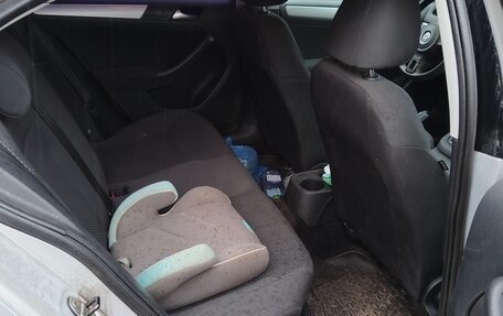 Volkswagen Jetta VI, 2011 год, 990 000 рублей, 7 фотография