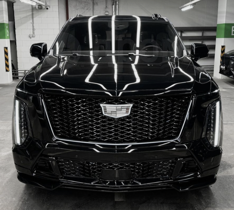 Cadillac Escalade V, 2025 год, 33 000 000 рублей, 6 фотография