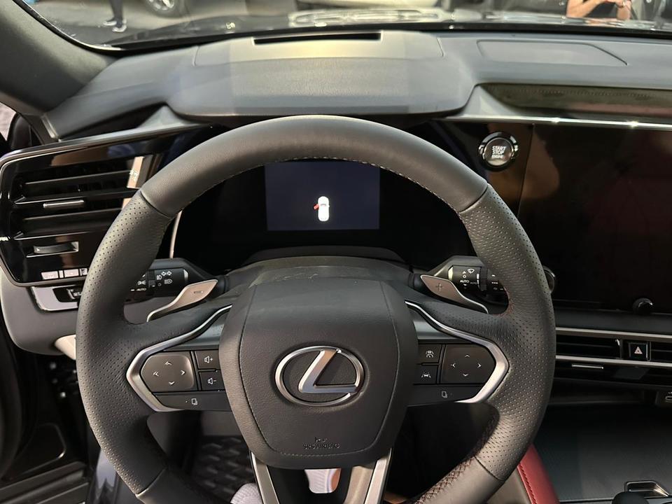 Lexus RX IV рестайлинг, 2024 год, 9 600 000 рублей, 2 фотография