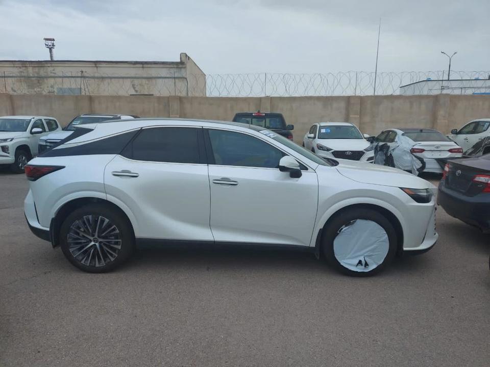 Lexus RX IV рестайлинг, 2024 год, 9 600 000 рублей, 2 фотография