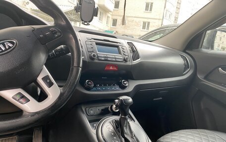 KIA Sportage III, 2010 год, 900 000 рублей, 8 фотография