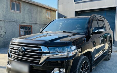 Toyota Land Cruiser 200, 2017 год, 9 200 000 рублей, 1 фотография