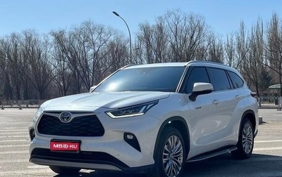 Toyota Highlander, 2022 год, 5 000 000 рублей, 1 фотография