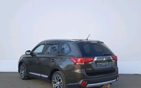 Mitsubishi Outlander III рестайлинг 3, 2016 год, 1 399 000 рублей, 7 фотография