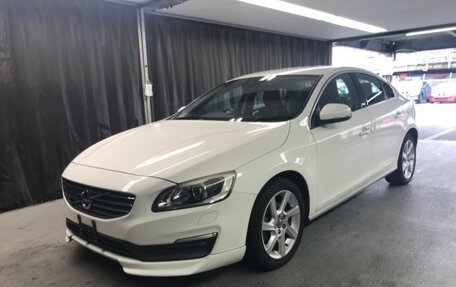 Volvo V60 I, 2014 год, 830 000 рублей, 2 фотография