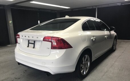 Volvo V60 I, 2014 год, 830 000 рублей, 4 фотография