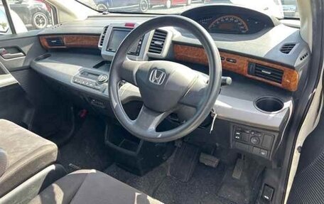 Honda Freed I, 2010 год, 750 000 рублей, 5 фотография
