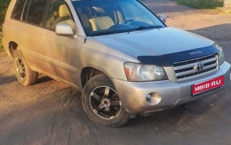 Toyota Highlander III, 2004 год, 1 050 000 рублей, 1 фотография