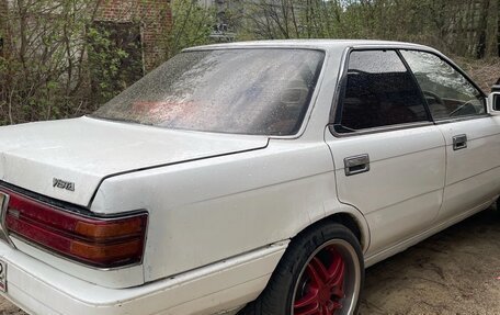 Toyota Vista, 1989 год, 200 000 рублей, 4 фотография