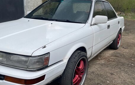Toyota Vista, 1989 год, 200 000 рублей, 2 фотография