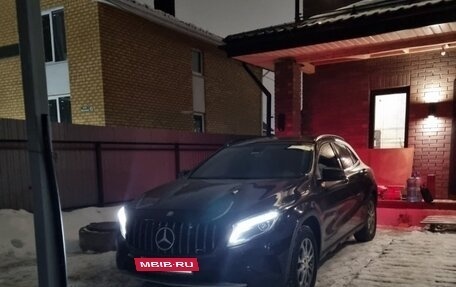 Mercedes-Benz GLA, 2015 год, 1 750 000 рублей, 2 фотография