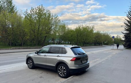Volkswagen Tiguan II, 2019 год, 2 950 000 рублей, 5 фотография