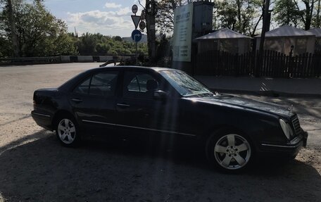 Mercedes-Benz E-Класс, 2000 год, 800 000 рублей, 4 фотография