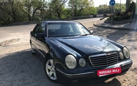 Mercedes-Benz E-Класс, 2000 год, 800 000 рублей, 5 фотография