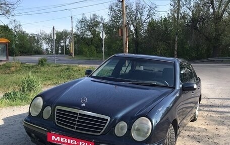 Mercedes-Benz E-Класс, 2000 год, 800 000 рублей, 6 фотография