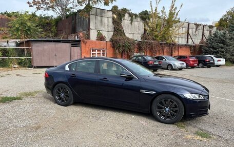 Jaguar XE I рестайлинг, 2016 год, 1 800 000 рублей, 4 фотография