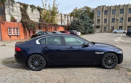 Jaguar XE I рестайлинг, 2016 год, 1 800 000 рублей, 9 фотография