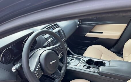 Jaguar XE I рестайлинг, 2016 год, 1 800 000 рублей, 12 фотография