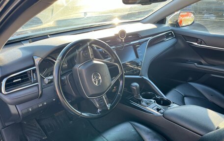 Toyota Camry, 2018 год, 2 560 000 рублей, 7 фотография