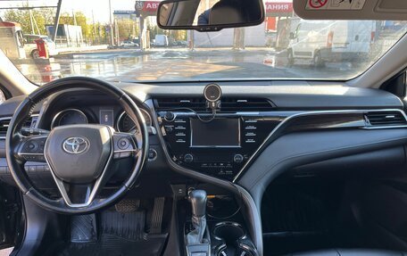 Toyota Camry, 2018 год, 2 560 000 рублей, 9 фотография