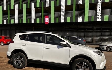Toyota RAV4, 2018 год, 2 700 000 рублей, 2 фотография