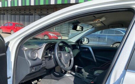 Toyota RAV4, 2018 год, 2 700 000 рублей, 16 фотография