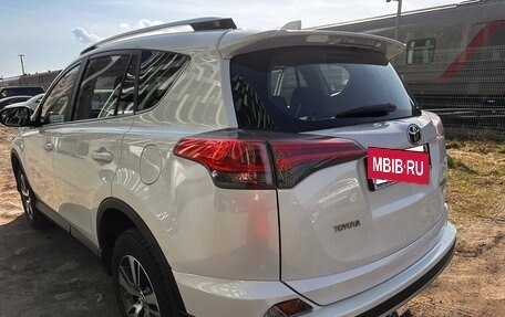 Toyota RAV4, 2018 год, 2 700 000 рублей, 3 фотография