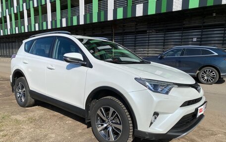 Toyota RAV4, 2018 год, 2 700 000 рублей, 14 фотография