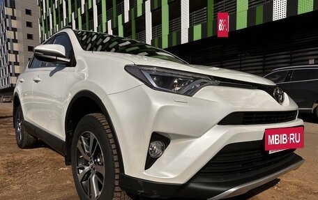 Toyota RAV4, 2018 год, 2 700 000 рублей, 8 фотография