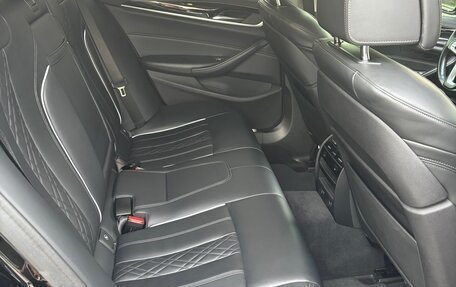 BMW 5 серия, 2019 год, 3 630 000 рублей, 21 фотография
