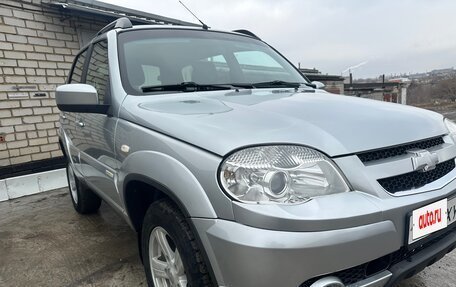 Chevrolet Niva I рестайлинг, 2015 год, 820 000 рублей, 4 фотография