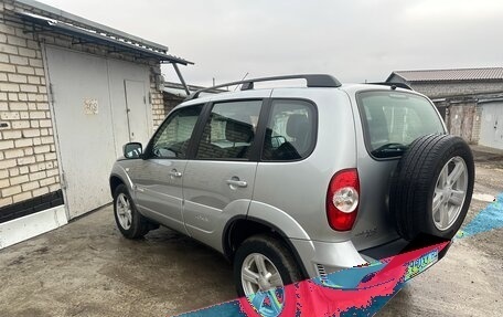 Chevrolet Niva I рестайлинг, 2015 год, 820 000 рублей, 8 фотография