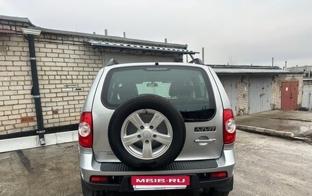 Chevrolet Niva I рестайлинг, 2015 год, 820 000 рублей, 10 фотография
