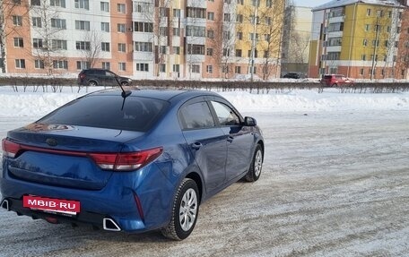 KIA Rio IV, 2021 год, 1 700 000 рублей, 2 фотография