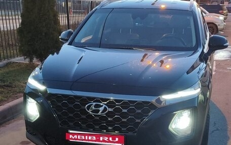 Hyundai Santa Fe IV, 2018 год, 3 500 000 рублей, 2 фотография