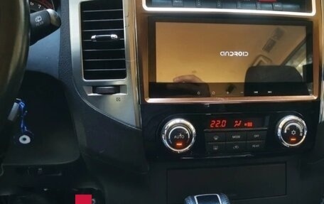 Mitsubishi Pajero IV, 2015 год, 2 500 000 рублей, 4 фотография