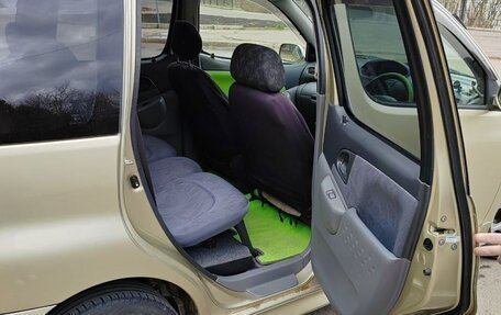 Toyota FunCargo, 2000 год, 610 000 рублей, 26 фотография