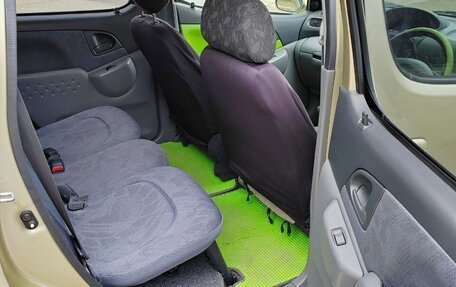 Toyota FunCargo, 2000 год, 610 000 рублей, 24 фотография