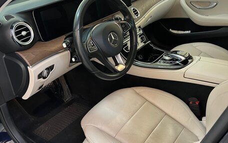 Mercedes-Benz E-Класс, 2016 год, 3 600 000 рублей, 23 фотография