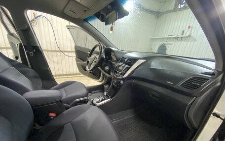 Hyundai Solaris II рестайлинг, 2013 год, 990 000 рублей, 8 фотография