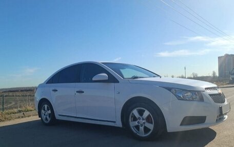 Chevrolet Cruze II, 2010 год, 625 000 рублей, 2 фотография