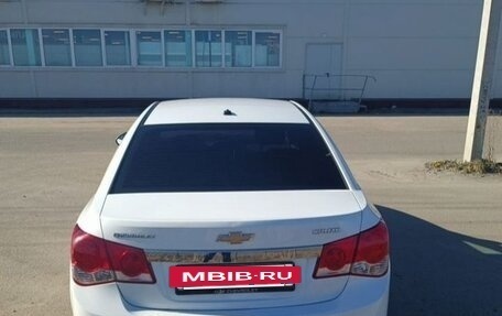 Chevrolet Cruze II, 2010 год, 625 000 рублей, 3 фотография