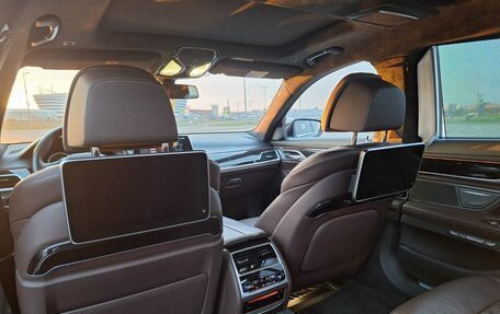 BMW 7 серия, 2017 год, 4 199 000 рублей, 12 фотография