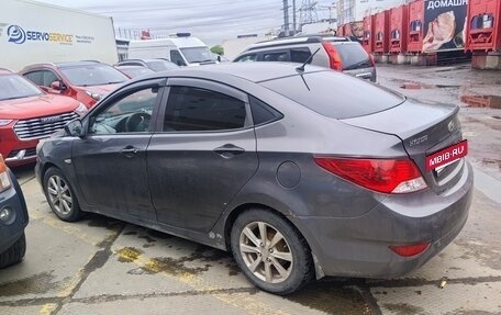 Hyundai Solaris II рестайлинг, 2011 год, 500 000 рублей, 3 фотография