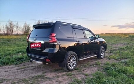Toyota Land Cruiser Prado 150 рестайлинг 2, 2018 год, 4 999 999 рублей, 3 фотография