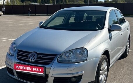 Volkswagen Jetta VI, 2010 год, 600 000 рублей, 3 фотография