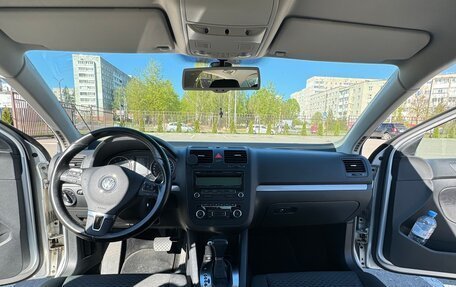 Volkswagen Jetta VI, 2010 год, 600 000 рублей, 8 фотография