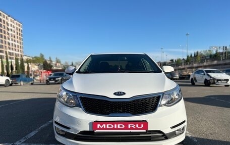 KIA Rio III рестайлинг, 2016 год, 1 050 000 рублей, 2 фотография