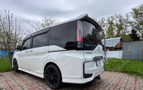 Honda Stepwgn IV, 2021 год, 2 850 000 рублей, 3 фотография