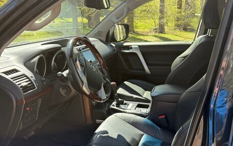 Toyota Land Cruiser Prado 150 рестайлинг 2, 2014 год, 3 630 000 рублей, 10 фотография